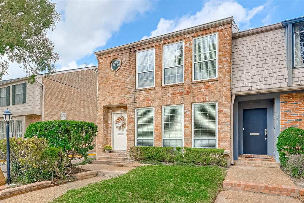 5910 2 Valley Forge Drive, Houston, Texas 77057, 2 Bedrooms Bedrooms, 5 Rooms Rooms,2 BathroomsBathrooms,Townhouse/condo,For Sale,Valley Forge,22473094