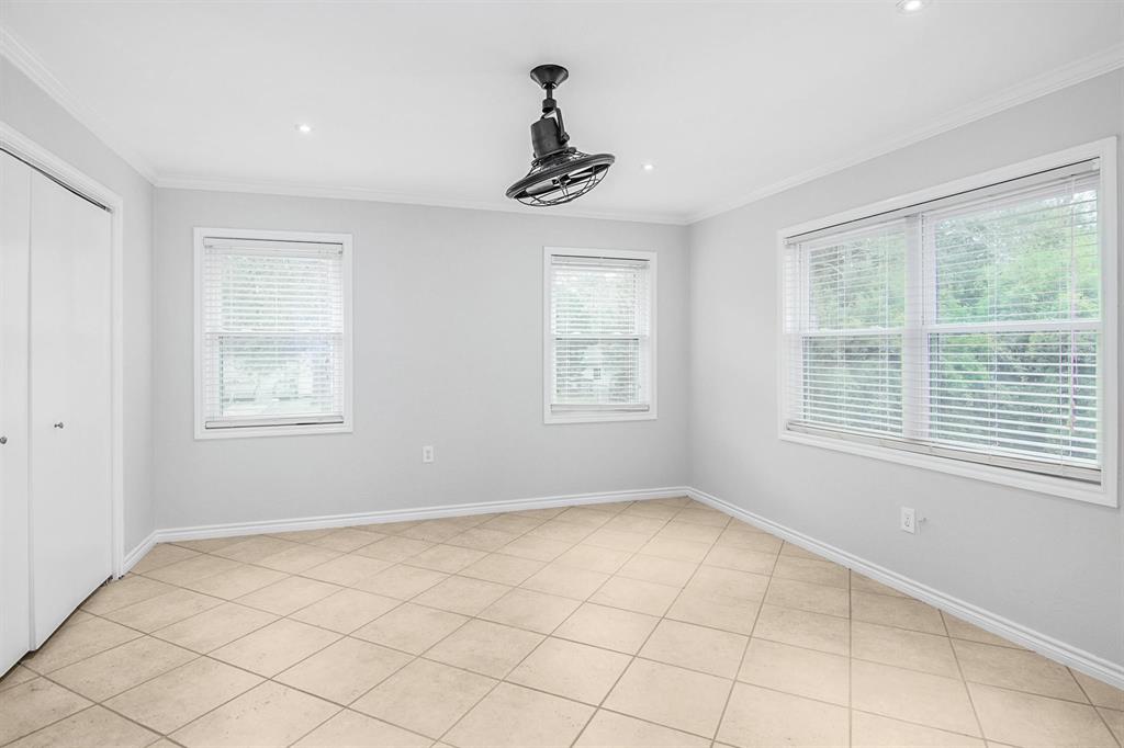 1010 1 Rosewood Drive, Dickinson, Texas 77539, 3 Bedrooms Bedrooms, 7 Rooms Rooms,2 BathroomsBathrooms,Single-family,For Sale,Rosewood,85876678