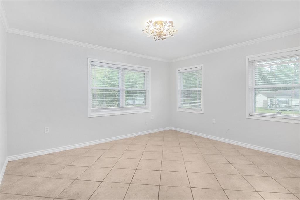 1010 1 Rosewood Drive, Dickinson, Texas 77539, 3 Bedrooms Bedrooms, 7 Rooms Rooms,2 BathroomsBathrooms,Single-family,For Sale,Rosewood,85876678