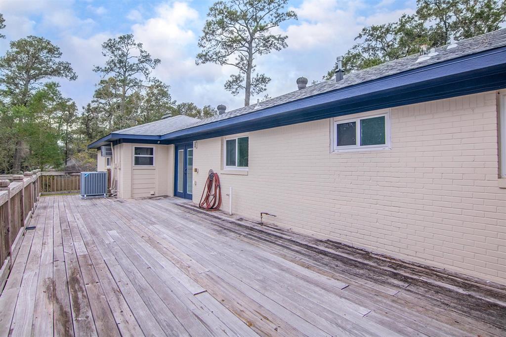 1010 1 Rosewood Drive, Dickinson, Texas 77539, 3 Bedrooms Bedrooms, 7 Rooms Rooms,2 BathroomsBathrooms,Single-family,For Sale,Rosewood,85876678