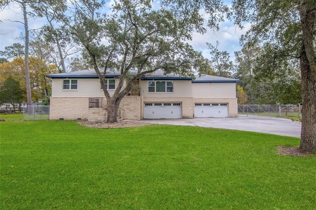 1010 1 Rosewood Drive, Dickinson, Texas 77539, 3 Bedrooms Bedrooms, 7 Rooms Rooms,2 BathroomsBathrooms,Single-family,For Sale,Rosewood,85876678