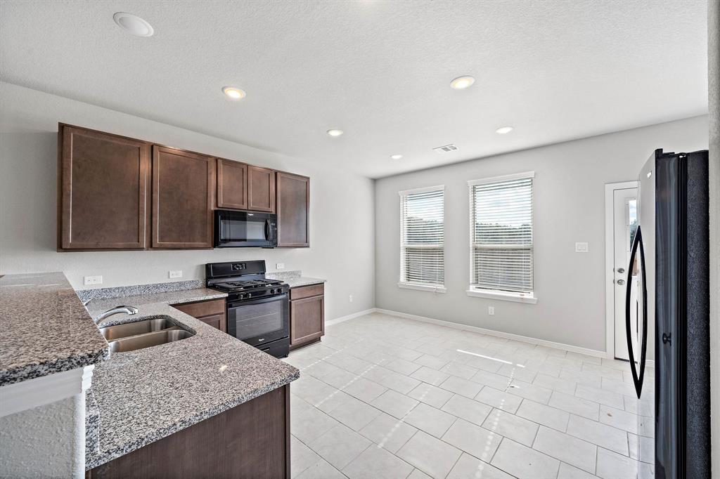 31342 2 Black Forest Crossing, Fulshear, Texas 77441, 4 Bedrooms Bedrooms, 7 Rooms Rooms,3 BathroomsBathrooms,Single-family,For Sale,Black Forest,79761528