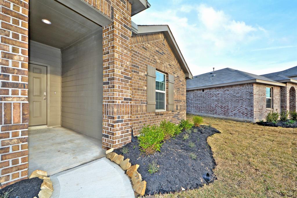 11033 1 33rd Avenue North, Texas City, Texas 77591, 4 Bedrooms Bedrooms, 6 Rooms Rooms,2 BathroomsBathrooms,Single-family,For Sale,33rd Avenue North,56886373