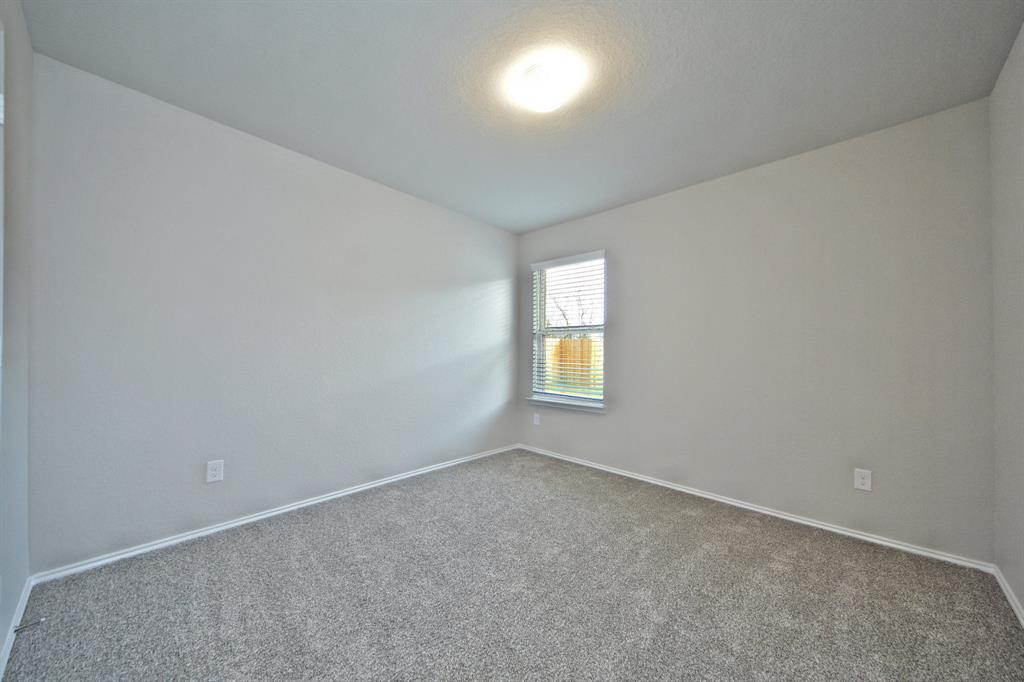 11033 1 33rd Avenue North, Texas City, Texas 77591, 4 Bedrooms Bedrooms, 6 Rooms Rooms,2 BathroomsBathrooms,Single-family,For Sale,33rd Avenue North,56886373