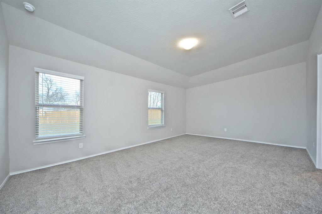 11033 1 33rd Avenue North, Texas City, Texas 77591, 4 Bedrooms Bedrooms, 6 Rooms Rooms,2 BathroomsBathrooms,Single-family,For Sale,33rd Avenue North,56886373