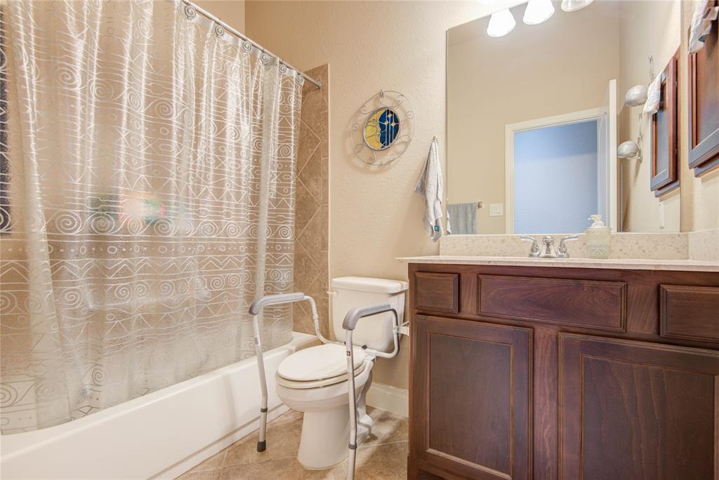 13308 1 Iris View Lane, Pearland, Texas 77584, 4 Bedrooms Bedrooms, 7 Rooms Rooms,3 BathroomsBathrooms,Single-family,For Sale,Iris View,63946706