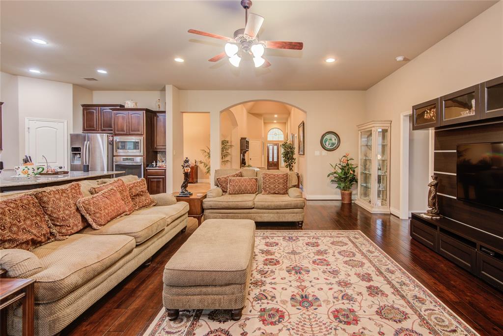13308 1 Iris View Lane, Pearland, Texas 77584, 4 Bedrooms Bedrooms, 7 Rooms Rooms,3 BathroomsBathrooms,Single-family,For Sale,Iris View,63946706