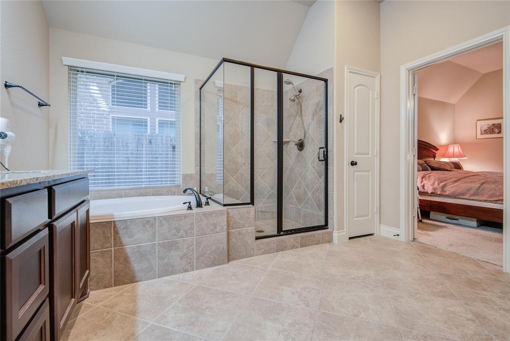 13308 1 Iris View Lane, Pearland, Texas 77584, 4 Bedrooms Bedrooms, 7 Rooms Rooms,3 BathroomsBathrooms,Single-family,For Sale,Iris View,63946706