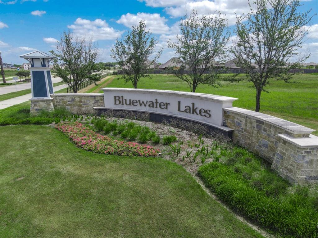 6923 1 Ridgemont Bend Lane, Manvel, Texas 77578, 3 Bedrooms Bedrooms, 9 Rooms Rooms,2 BathroomsBathrooms,Single-family,For Sale,Ridgemont Bend,73497541