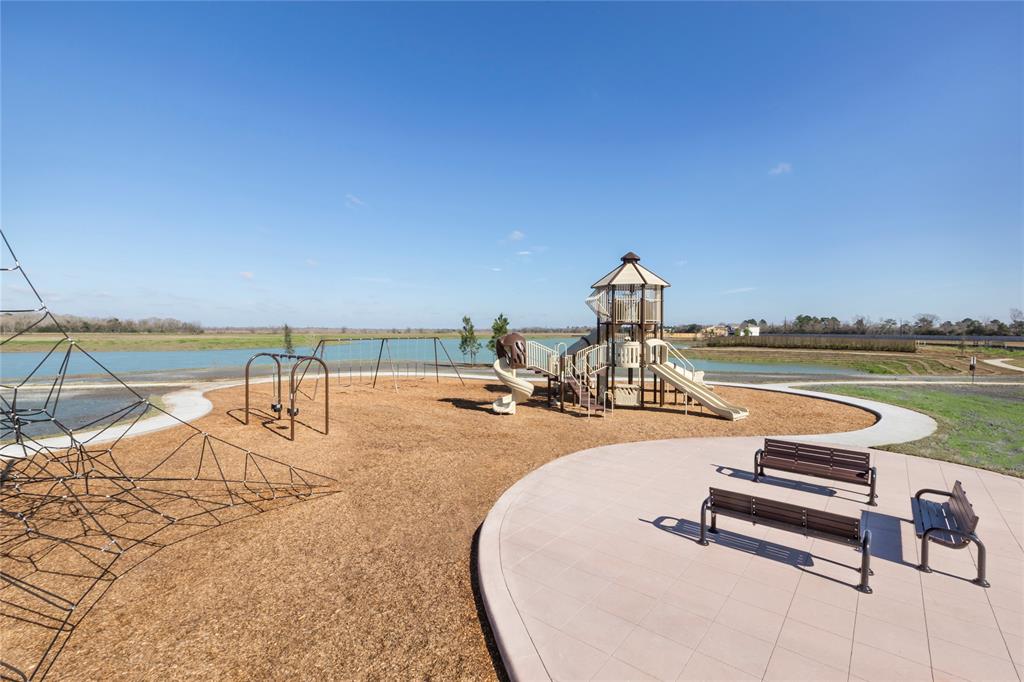 4615 1 Gonzales Court, Baytown, Texas 77521, 4 Bedrooms Bedrooms, 8 Rooms Rooms,2 BathroomsBathrooms,Single-family,For Sale,Gonzales,67102521