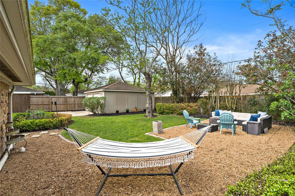 5806 1 Belrose Drive, Houston, Texas 77035, 4 Bedrooms Bedrooms, 4 Rooms Rooms,2 BathroomsBathrooms,Single-family,For Sale,Belrose,78954240