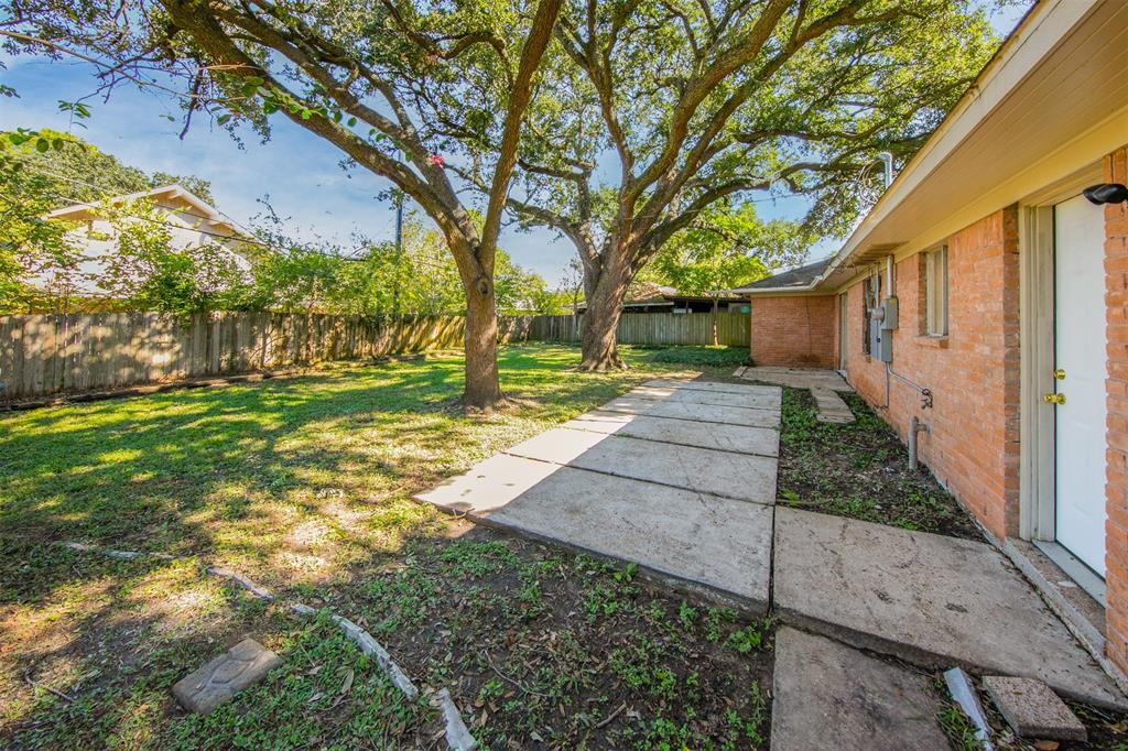 5478 1 Birdwood Road, Houston, Texas 77096, 3 Bedrooms Bedrooms, 3 Rooms Rooms,2 BathroomsBathrooms,Single-family,For Sale,Birdwood,38951092