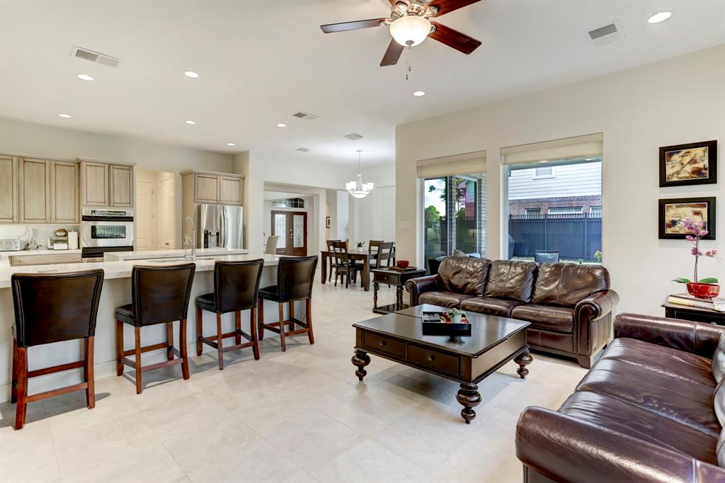 11746 2 Gallant Ridge Lane, Houston, Texas 77082, 4 Bedrooms Bedrooms, 12 Rooms Rooms,4 BathroomsBathrooms,Single-family,For Sale,Gallant Ridge,83204281