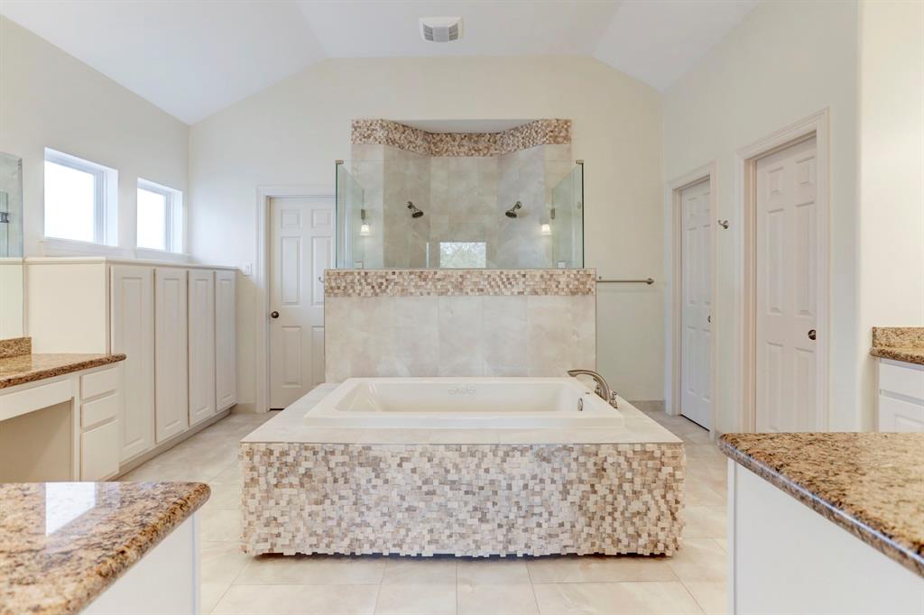 11746 2 Gallant Ridge Lane, Houston, Texas 77082, 4 Bedrooms Bedrooms, 12 Rooms Rooms,4 BathroomsBathrooms,Single-family,For Sale,Gallant Ridge,83204281