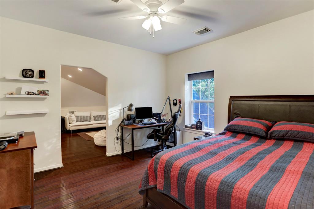 11746 2 Gallant Ridge Lane, Houston, Texas 77082, 4 Bedrooms Bedrooms, 12 Rooms Rooms,4 BathroomsBathrooms,Single-family,For Sale,Gallant Ridge,83204281