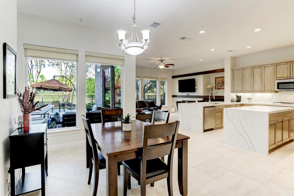 11746 2 Gallant Ridge Lane, Houston, Texas 77082, 4 Bedrooms Bedrooms, 12 Rooms Rooms,4 BathroomsBathrooms,Single-family,For Sale,Gallant Ridge,83204281