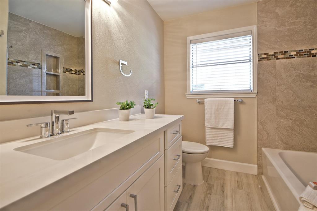 4310 1 Woodvalley Drive, Houston, Texas 77096, 4 Bedrooms Bedrooms, 11 Rooms Rooms,2 BathroomsBathrooms,Single-family,For Sale,Woodvalley,54943906