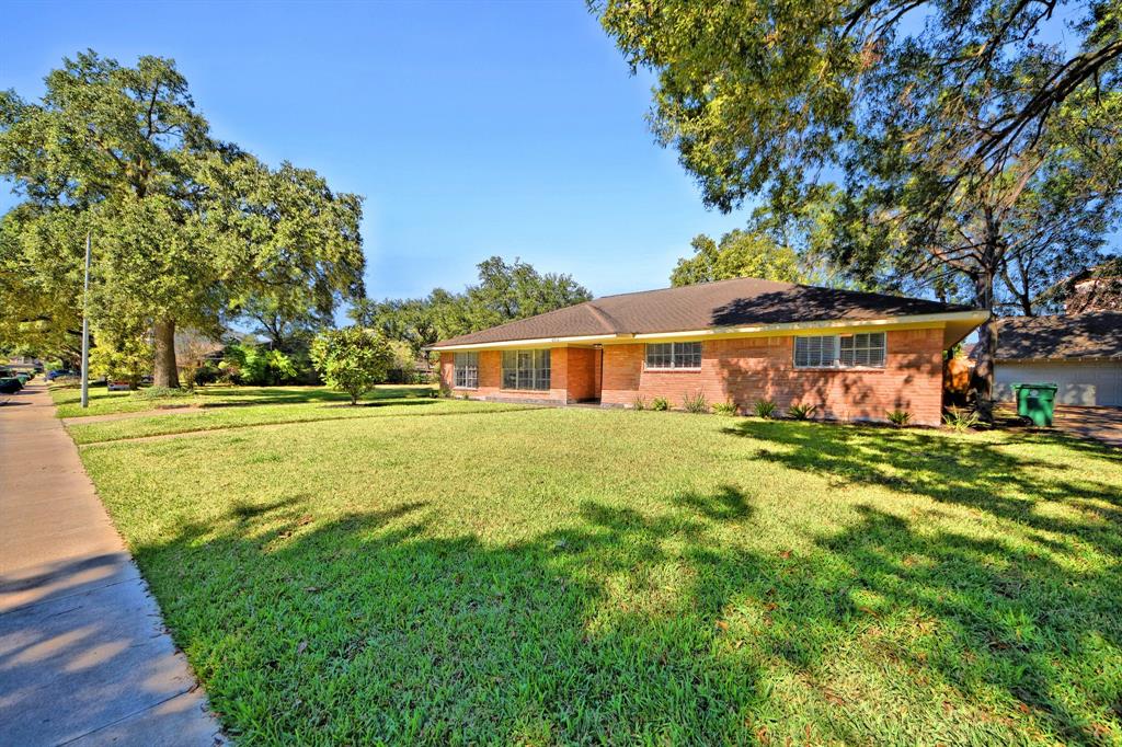 4310 1 Woodvalley Drive, Houston, Texas 77096, 4 Bedrooms Bedrooms, 11 Rooms Rooms,2 BathroomsBathrooms,Single-family,For Sale,Woodvalley,54943906