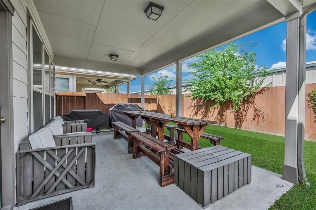 5124 2 Emma Forest, Houston, Texas 77018, 3 Bedrooms Bedrooms, 6 Rooms Rooms,2 BathroomsBathrooms,Single-family,For Sale,Emma Forest,73328836