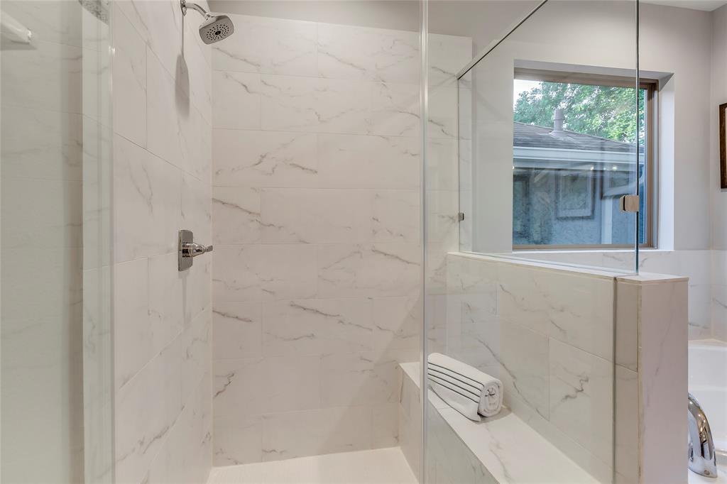 4313 2 DICKSON Street, Houston, Texas 77007, 3 Bedrooms Bedrooms, 11 Rooms Rooms,2 BathroomsBathrooms,Single-family,For Sale,DICKSON,53689624
