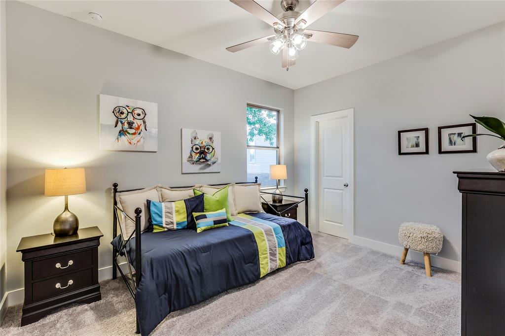 4313 2 DICKSON Street, Houston, Texas 77007, 3 Bedrooms Bedrooms, 11 Rooms Rooms,2 BathroomsBathrooms,Single-family,For Sale,DICKSON,53689624