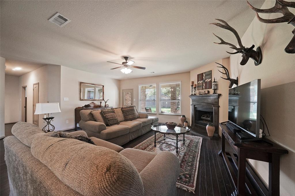 111 1.5 Springshed Place, Montgomery, Texas 77316, 4 Bedrooms Bedrooms, 9 Rooms Rooms,3 BathroomsBathrooms,Single-family,For Sale,Springshed,79439131