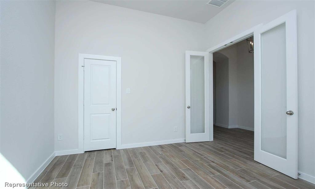 623 1 Livermore Street, Webster, Texas 77598, 4 Bedrooms Bedrooms, 7 Rooms Rooms,3 BathroomsBathrooms,Single-family,For Sale,Livermore,68359609