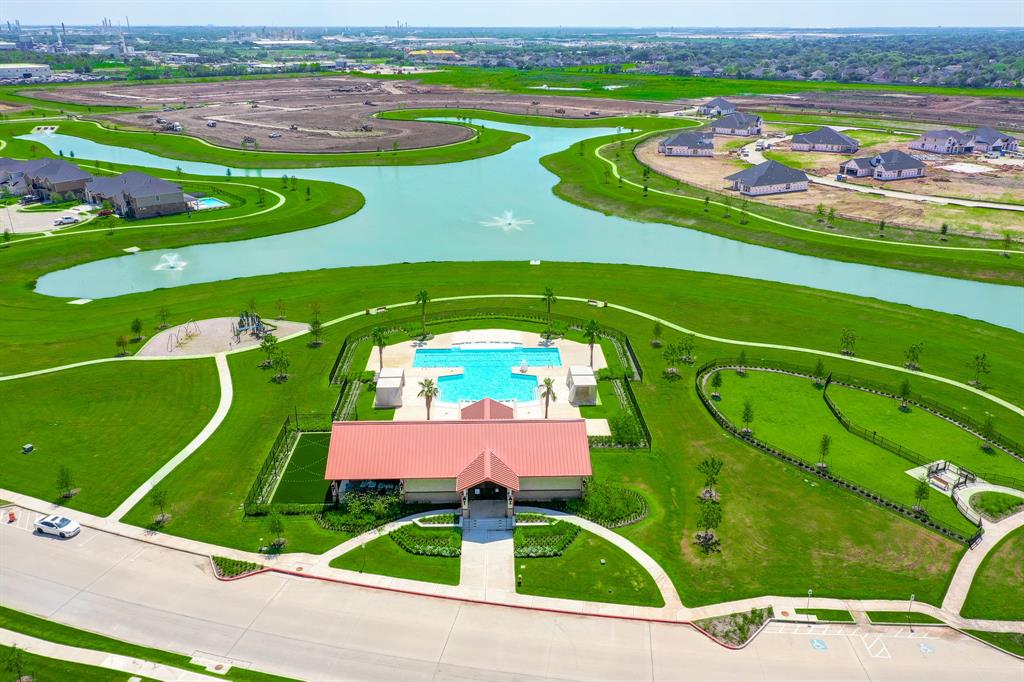 707 1 Turner Cove Court, La Porte, Texas 77571, 4 Bedrooms Bedrooms, 13 Rooms Rooms,3 BathroomsBathrooms,Single-family,For Sale,Turner Cove,83595391