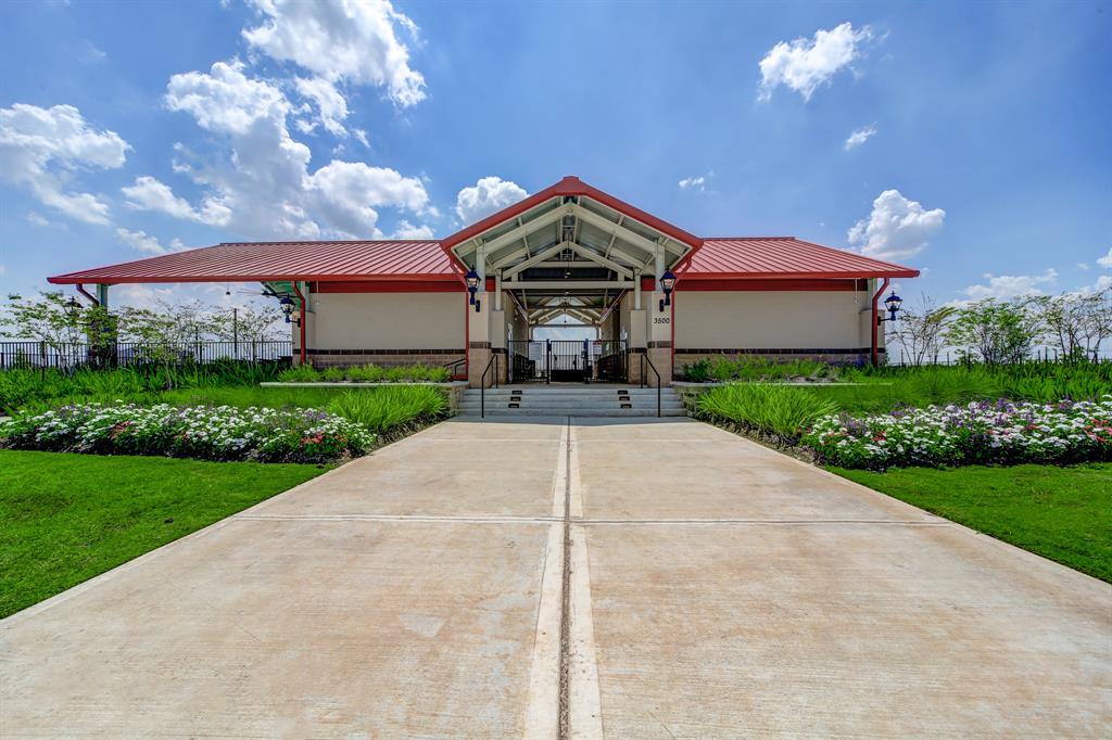707 1 Turner Cove Court, La Porte, Texas 77571, 4 Bedrooms Bedrooms, 13 Rooms Rooms,3 BathroomsBathrooms,Single-family,For Sale,Turner Cove,83595391