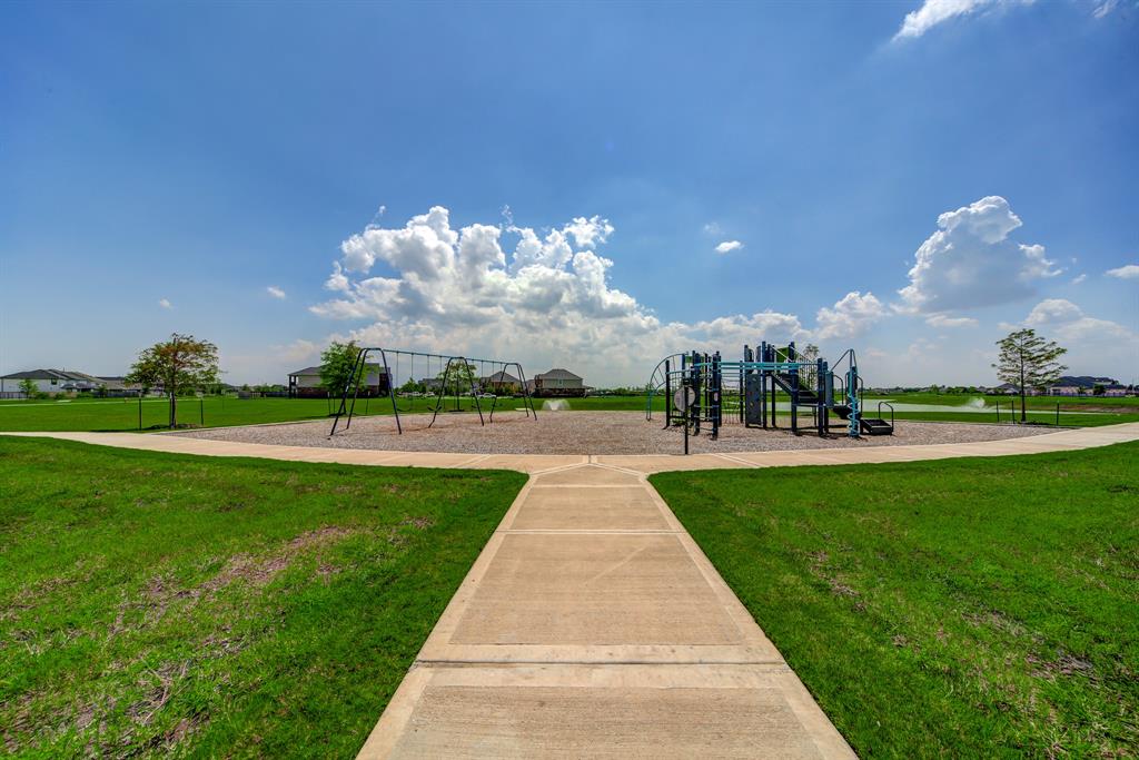 707 1 Turner Cove Court, La Porte, Texas 77571, 4 Bedrooms Bedrooms, 13 Rooms Rooms,3 BathroomsBathrooms,Single-family,For Sale,Turner Cove,83595391