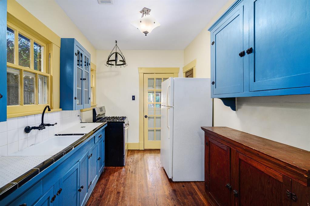 1646 1 Arlington Street, Houston, Texas 77008, 1 Bedroom Bedrooms, 4 Rooms Rooms,1 BathroomBathrooms,Single-family,For Sale,Arlington,55498860