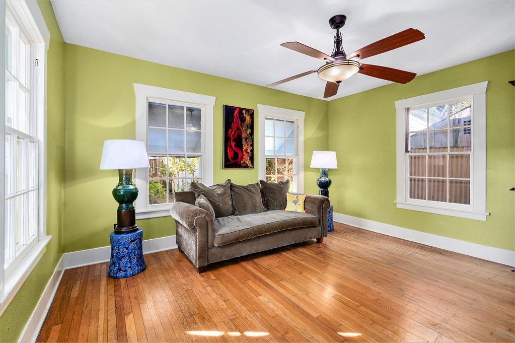 1646 1 Arlington Street, Houston, Texas 77008, 1 Bedroom Bedrooms, 4 Rooms Rooms,1 BathroomBathrooms,Single-family,For Sale,Arlington,55498860