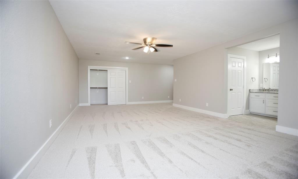 14692 1 Twin Lakes Circle, Conroe, Texas 77306, 4 Bedrooms Bedrooms, 13 Rooms Rooms,3 BathroomsBathrooms,Single-family,For Sale,Twin Lakes,84799799