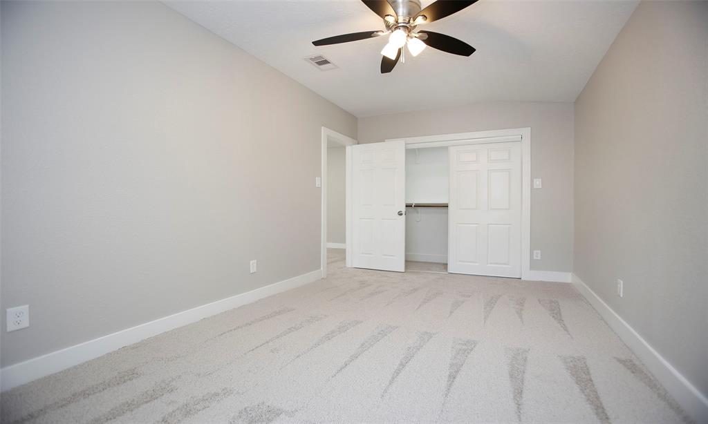 14692 1 Twin Lakes Circle, Conroe, Texas 77306, 4 Bedrooms Bedrooms, 13 Rooms Rooms,3 BathroomsBathrooms,Single-family,For Sale,Twin Lakes,84799799