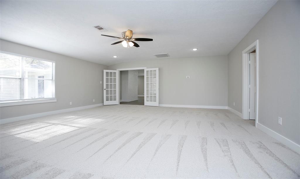 14692 1 Twin Lakes Circle, Conroe, Texas 77306, 4 Bedrooms Bedrooms, 13 Rooms Rooms,3 BathroomsBathrooms,Single-family,For Sale,Twin Lakes,84799799