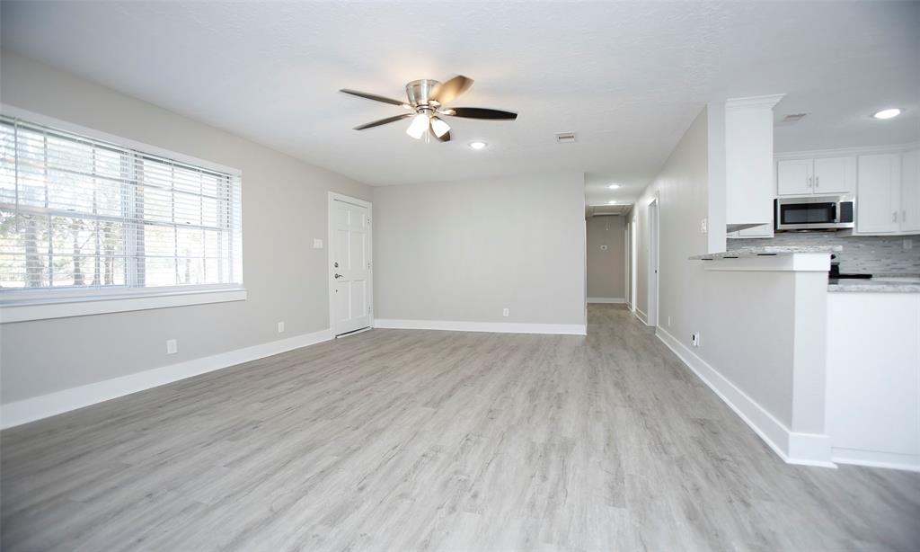 14692 1 Twin Lakes Circle, Conroe, Texas 77306, 4 Bedrooms Bedrooms, 13 Rooms Rooms,3 BathroomsBathrooms,Single-family,For Sale,Twin Lakes,84799799