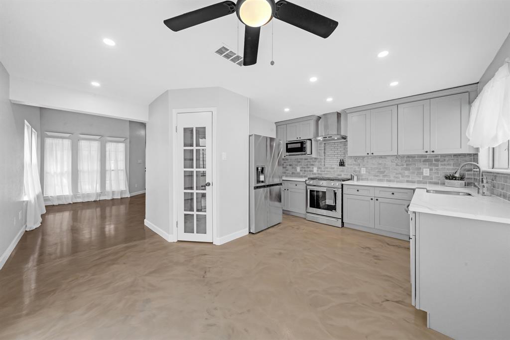 15 2 Emery Cliff Place, The Woodlands, Texas 77381, 3 Bedrooms Bedrooms, 3 Rooms Rooms,2 BathroomsBathrooms,Single-family,For Sale,Emery Cliff,79785023