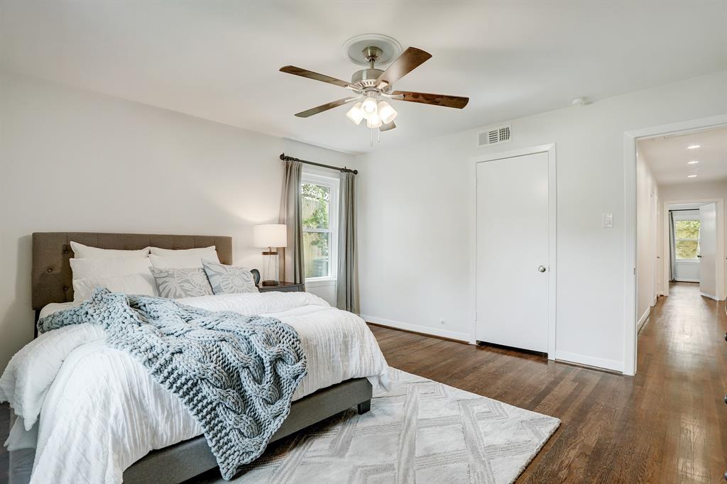 5649 1 Locke Lane, Houston, Texas 77056, 3 Bedrooms Bedrooms, 13 Rooms Rooms,2 BathroomsBathrooms,Single-family,For Sale,Locke,55895339