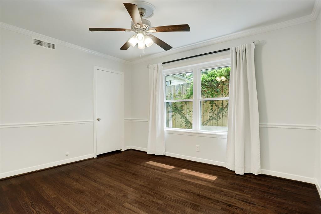 5649 1 Locke Lane, Houston, Texas 77056, 3 Bedrooms Bedrooms, 13 Rooms Rooms,2 BathroomsBathrooms,Single-family,For Sale,Locke,55895339