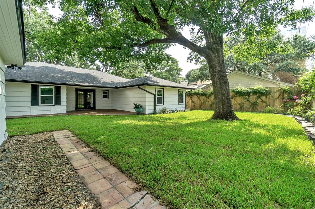 5649 1 Locke Lane, Houston, Texas 77056, 3 Bedrooms Bedrooms, 13 Rooms Rooms,2 BathroomsBathrooms,Single-family,For Sale,Locke,55895339