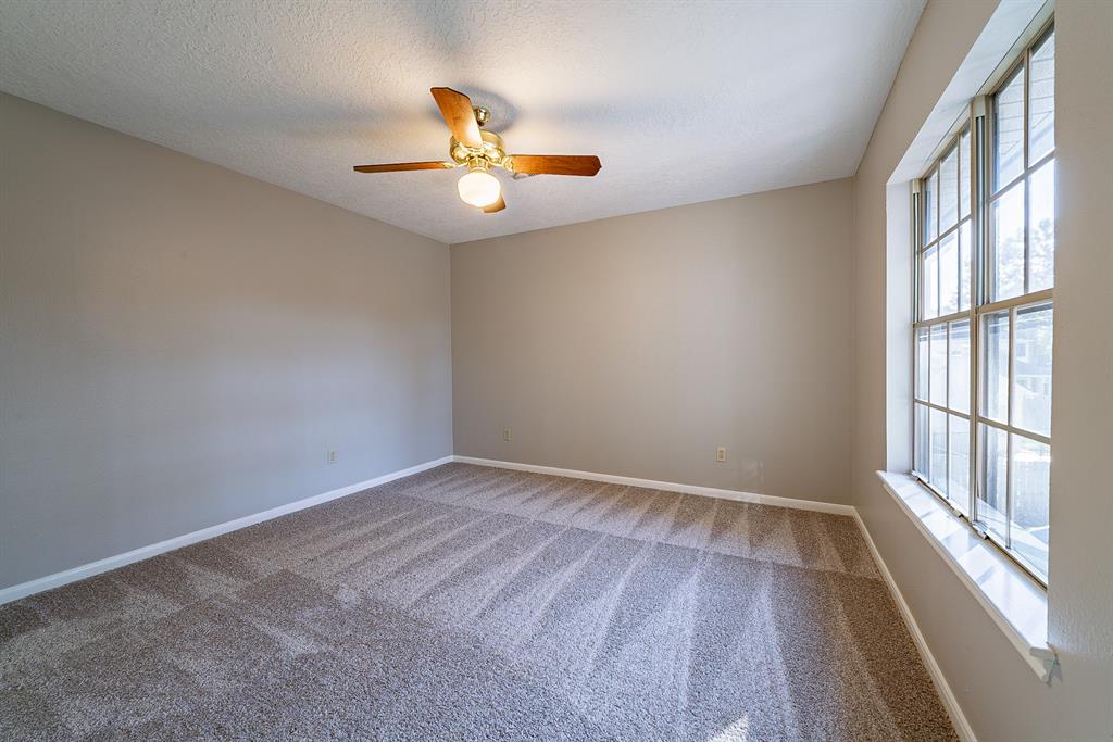 7904 2 Palmer Place Lane, Humble, Texas 77346, 4 Bedrooms Bedrooms, 4 Rooms Rooms,3 BathroomsBathrooms,Single-family,For Sale,Palmer Place,69263268