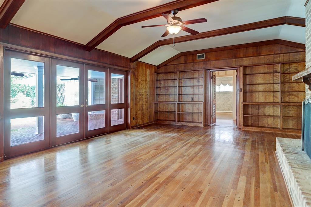 6206 1 Holly Springs Drive, Houston, Texas 77057, 3 Bedrooms Bedrooms, 12 Rooms Rooms,2 BathroomsBathrooms,Single-family,For Sale,Holly Springs,53225652
