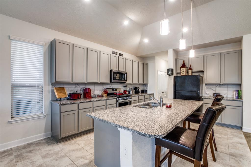 20706 2 Kings Timber Trail, Humble, Texas 77346, 4 Bedrooms Bedrooms, 14 Rooms Rooms,3 BathroomsBathrooms,Single-family,For Sale,Kings Timber,76365586