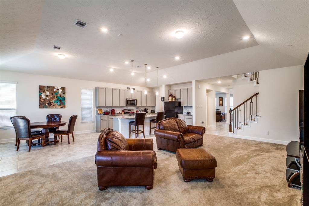 20706 2 Kings Timber Trail, Humble, Texas 77346, 4 Bedrooms Bedrooms, 14 Rooms Rooms,3 BathroomsBathrooms,Single-family,For Sale,Kings Timber,76365586