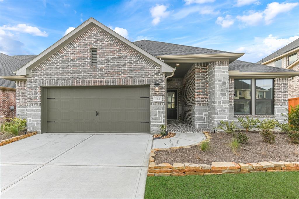 16411 2 Rosemary Grove Lane, Cypress, Texas 77433, 3 Bedrooms Bedrooms, 5 Rooms Rooms,2 BathroomsBathrooms,Single-family,For Sale,Rosemary Grove,50356686