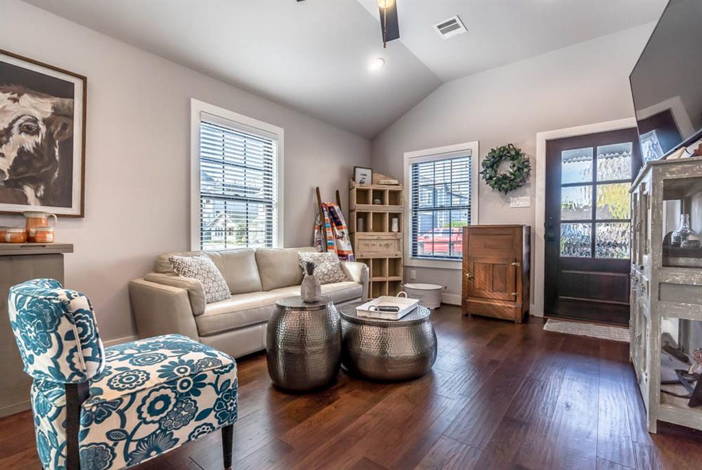 844 1 24th Street, Houston, Texas 77009, 3 Bedrooms Bedrooms, 5 Rooms Rooms,2 BathroomsBathrooms,Single-family,For Sale,24th,78935984