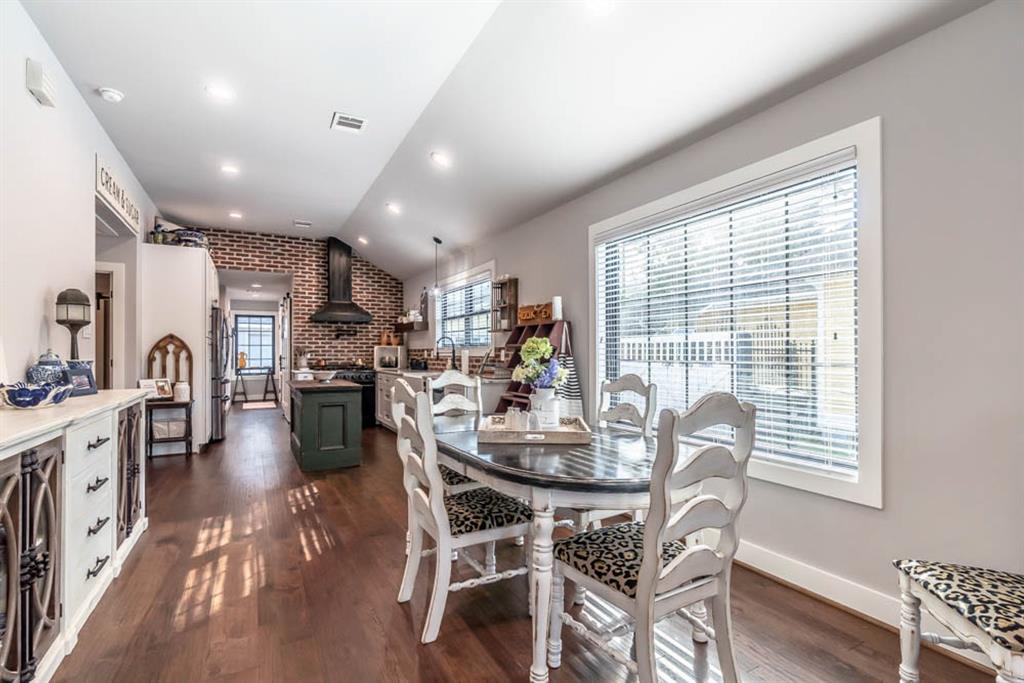 844 1 24th Street, Houston, Texas 77009, 3 Bedrooms Bedrooms, 5 Rooms Rooms,2 BathroomsBathrooms,Single-family,For Sale,24th,78935984