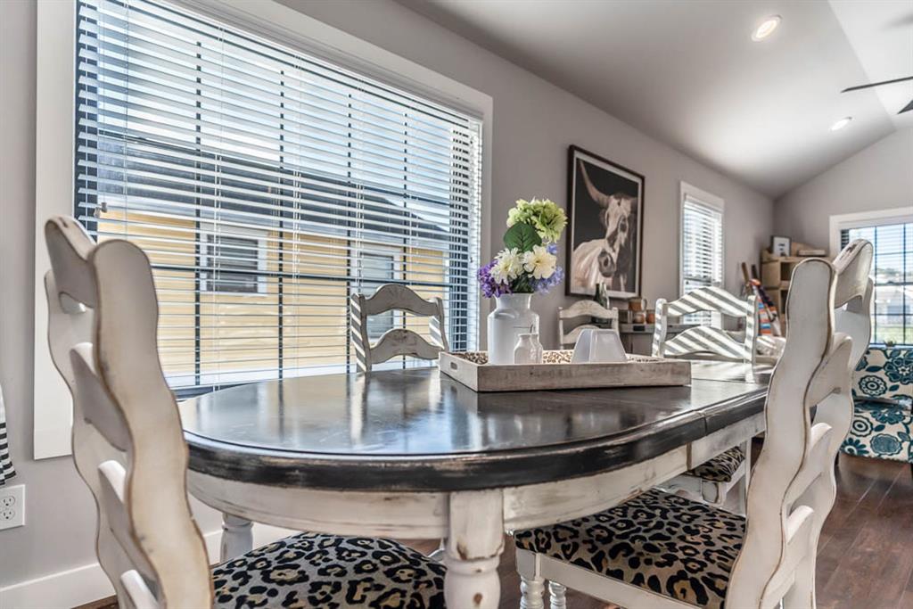 844 1 24th Street, Houston, Texas 77009, 3 Bedrooms Bedrooms, 5 Rooms Rooms,2 BathroomsBathrooms,Single-family,For Sale,24th,78935984