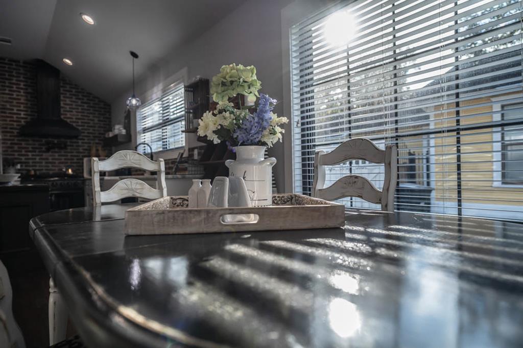 844 1 24th Street, Houston, Texas 77009, 3 Bedrooms Bedrooms, 5 Rooms Rooms,2 BathroomsBathrooms,Single-family,For Sale,24th,78935984