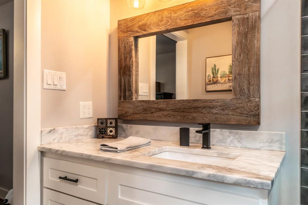 844 1 24th Street, Houston, Texas 77009, 3 Bedrooms Bedrooms, 5 Rooms Rooms,2 BathroomsBathrooms,Single-family,For Sale,24th,78935984